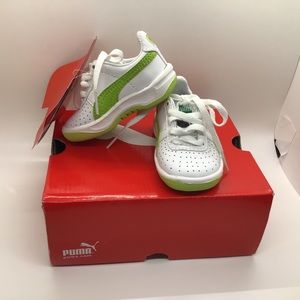 Puma GV Special infant sneakers sz 2 green white